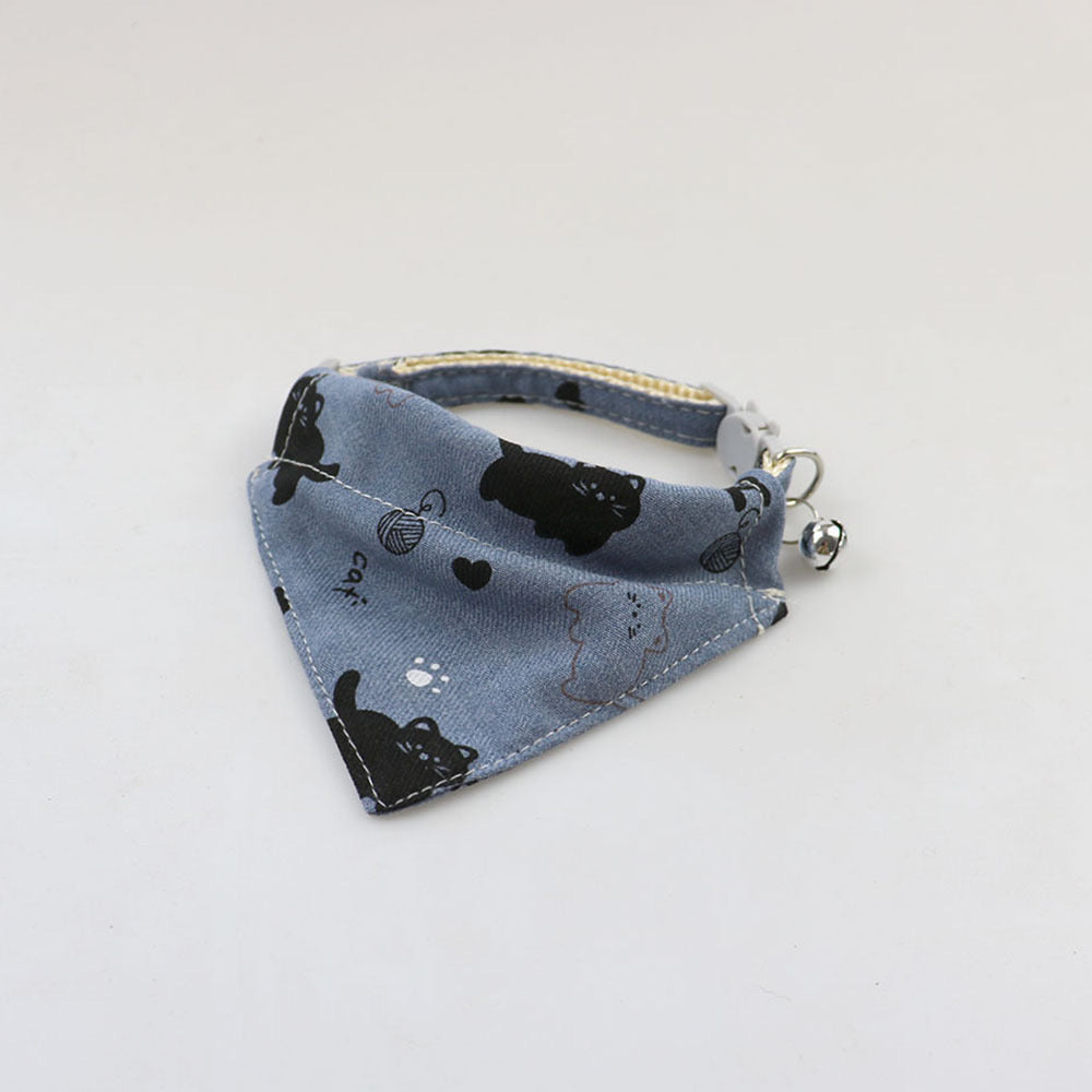 CARTOON PRINTED CAT TRIANGLE DROOL TOWEL