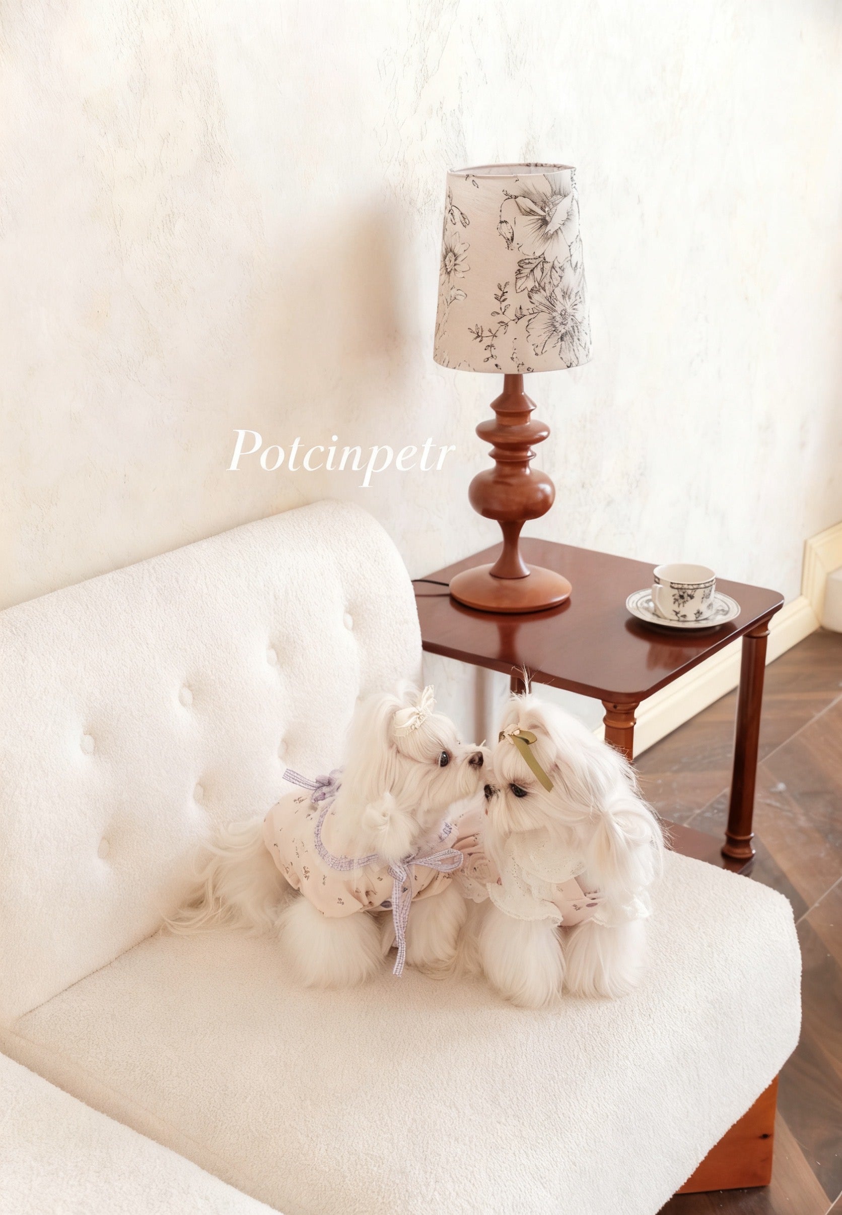 Pet floral figure-hugging skirt: Adjustable hip circumference in blue and purple floral patterns